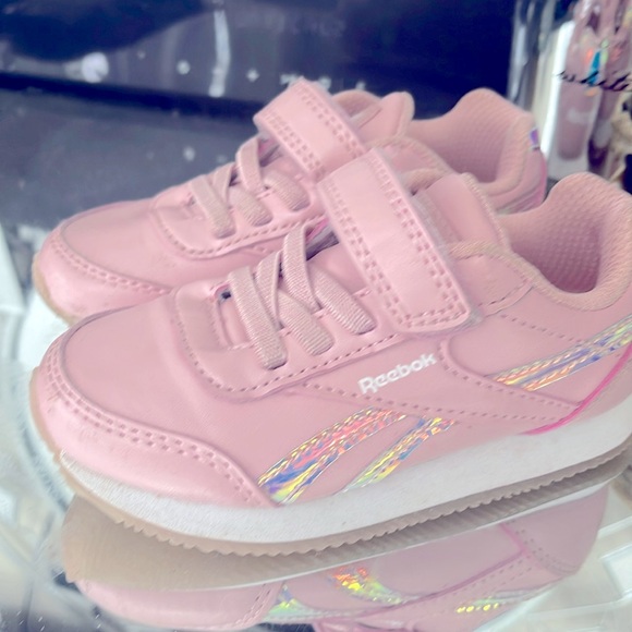 Reebok Other - Adorable shimmer details ! Worn once !